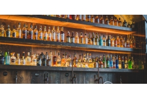 Alkohol a termin ważności - jak długo można przechowywać nalewki, wódkę i wino?