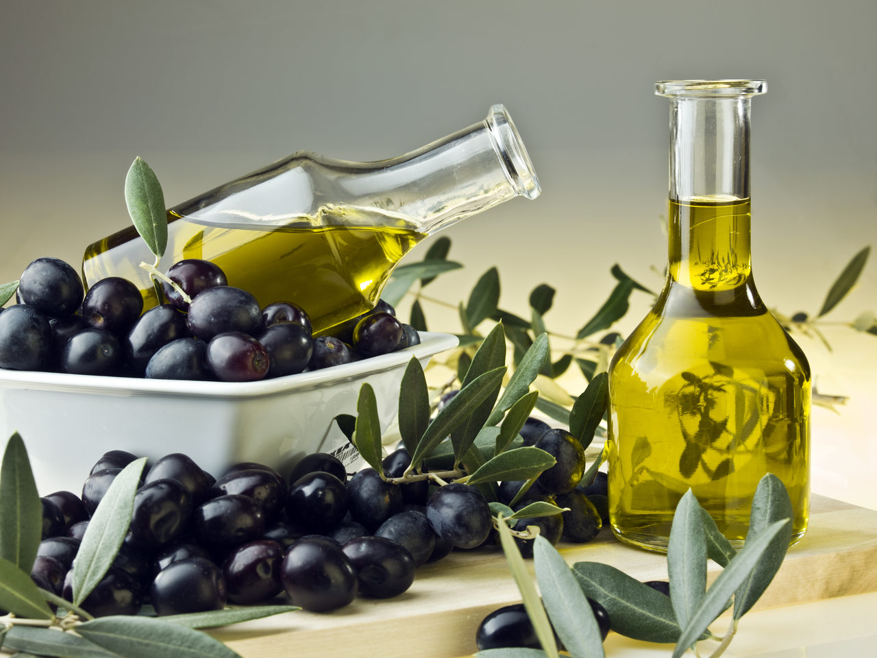 Oliwa z oliwek – właściwości, wartości odżywcze, zastosowanie