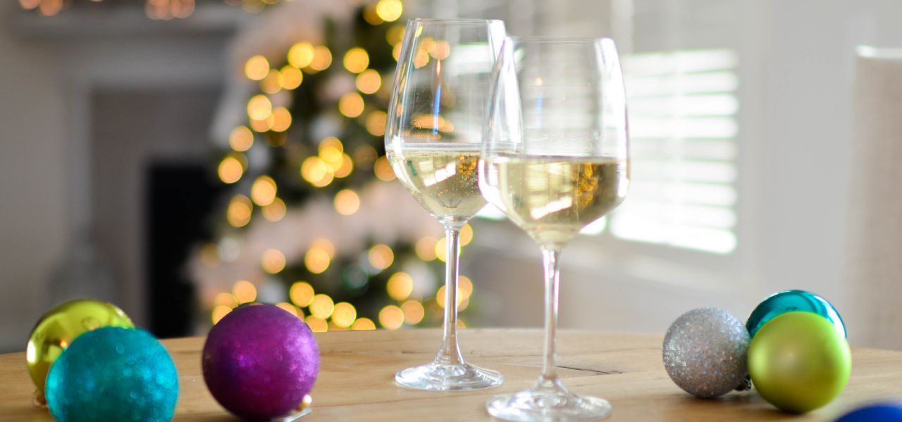 Idealne wino na Święta Bożego Narodzenia, na wigilię i świąteczny prezent